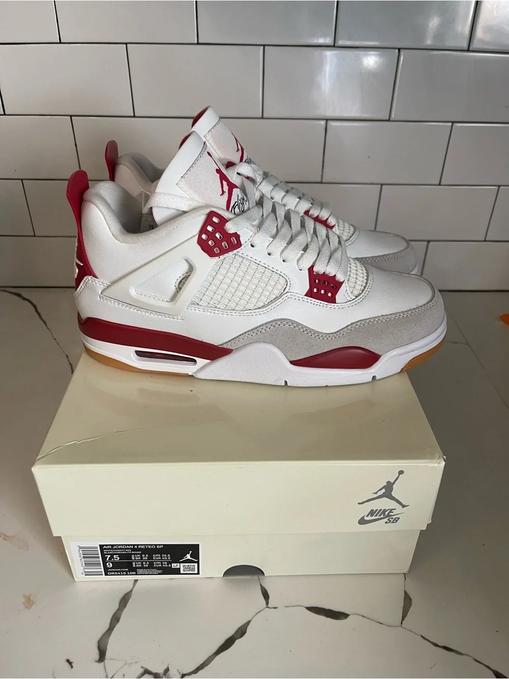 Men’s Retro 4 SB Varsity Red Size 7.5.